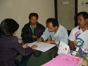 Tanda tangan akad kredit jadi puncak semua proses KPR.