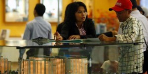 orang beli rumah dengan KPR