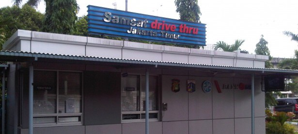 samsat drive thru DKI kerja sama dgn Bank DKI