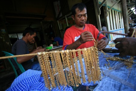 investasi perhiasan emas